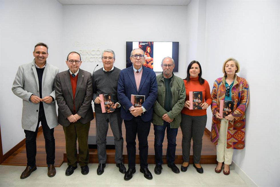 La Diputación impulsa un libro sobre los neandertales en Málaga y la importancia de la provincia para su supervivencia.