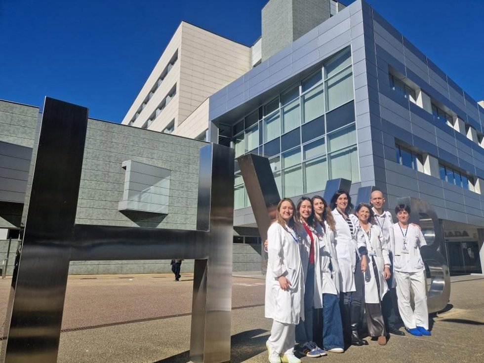 Paula Penanes, Jimena Carrero, Rebeca Pérez, Inés Gomez de la Riva, Ana María Gutiérrez, Álvaro Iglesias y Bárbara Fernández., profesionales del Hospital Vital Álvarez-Buylla.