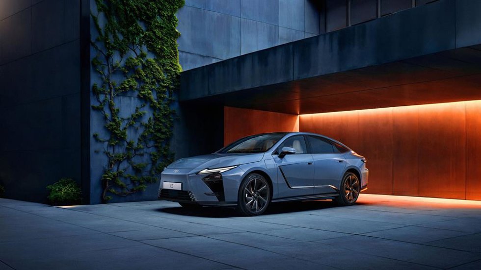 Lexus ES