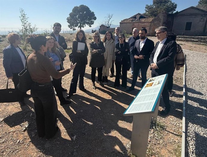 Visita de autoridades al Castillo y Teatro  Romano de Sagunt