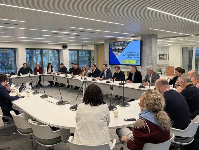 Encuentro de la delegación de alcaldes socialistas con la Representación Permanente de España en la UE.