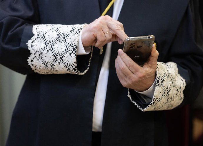 Archivo - Puñetas durante el acto de toma posesión de la nueva auditor presidenta del Tribunal Militar Central, ante el Pleno del Consejo General del Poder Judicial (CGPJ), a 21 de marzo de 2025, en Madrid (España). Begoña Aramendía fue elegida para el ca