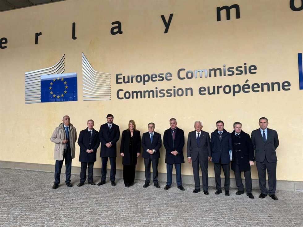 Representantes de la delegación institucional andaluza y de la Comisión Europea, en Bruselas.