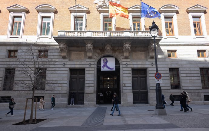 Fachada del ministerio de Hacienda, a 8 de marzo de 2024, en Madrid (España).