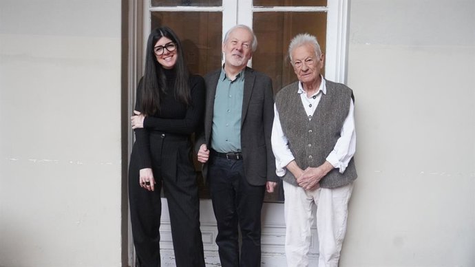 Els guardonats Raquel García-Tomás, Ignasi Terraza i Artur Blasco