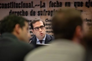El Ministro de Economía, Comercio y Empresa, Carlos Cuerpo, comparece ante la Comisión de Economía, Comercio y Empresa, a 24 de febrero de 2026, en Madrid (España). La comisión se realiza para dar cuenta de la situación actual de la economía española.