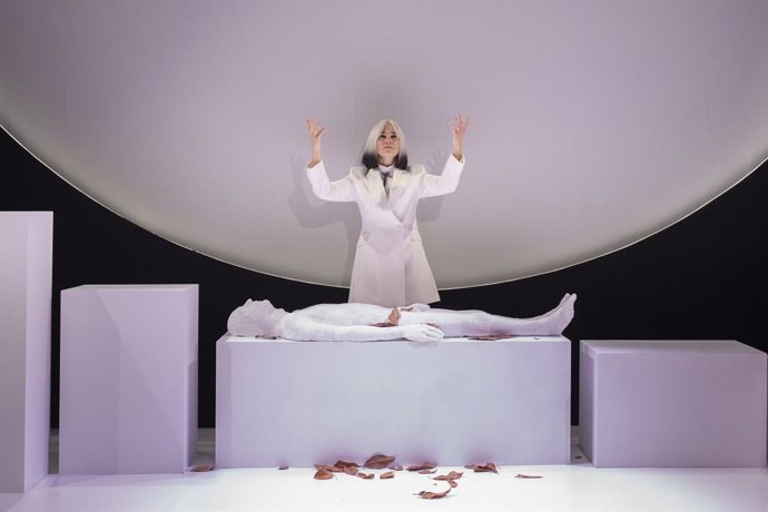 Archivo - El IVC presenta 'Marcela. Una canción de Cervantes' en el Teatre Arniches