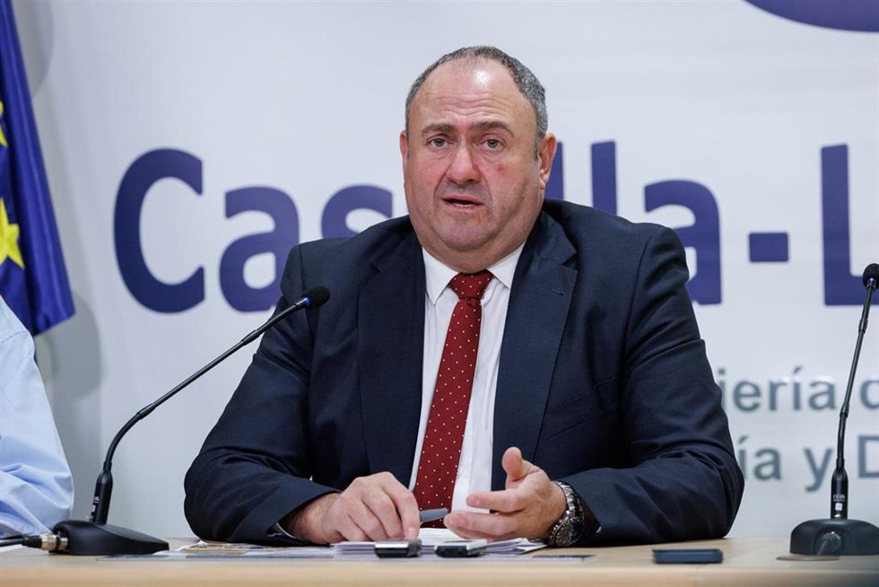 El consejero de Agricultura, Ganadería y Desarrollo Rural de Castilla-La Mancha, Julián Martínez Lizán