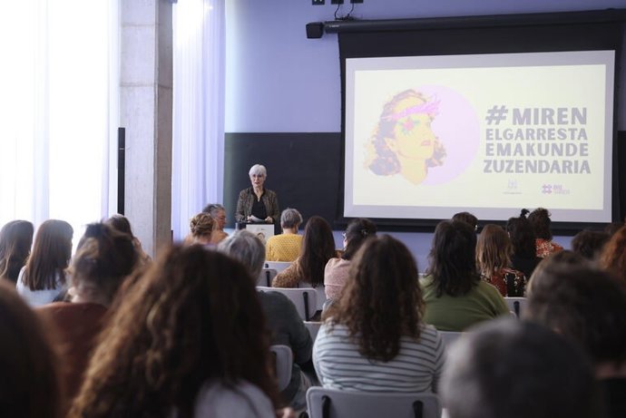 Bai Sarearen topaketa