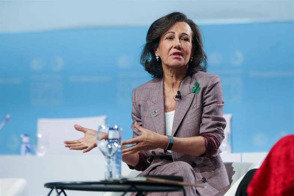 Archivo - La presidenta del grupo Santander, Ana Botín, durante su intervención en el evento del segmento de Alto Nivel de la COP25, durante la décima jornada de la Conferencia de Naciones Unidas sobre el Cambio Climático (COP25), en Madrid (España), a 