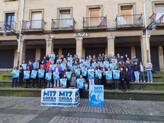 Comparecencia ante los medios de delegados sindicales para anunciar su adhesión a la huelga general del 17 de marzo por un salario mínimo propio