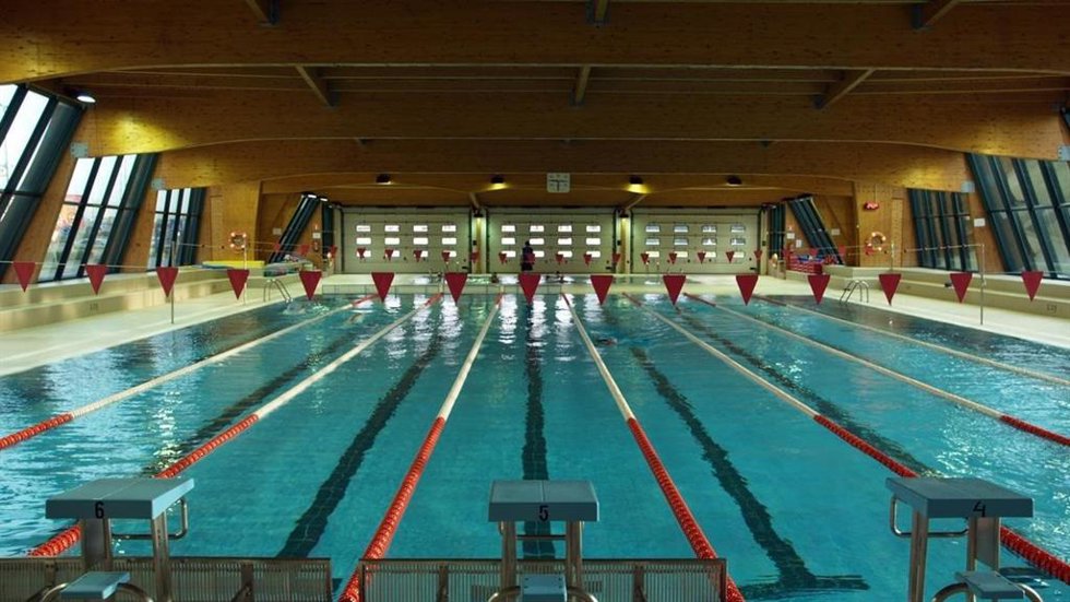 Archivo - Piscina de Cros.