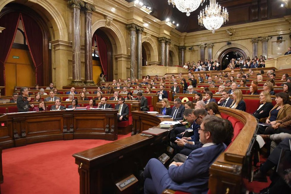 Vista de la sala durante una sesión de control al Govern, en el Parlament de Catalunya, a 25 de febrero de 2026