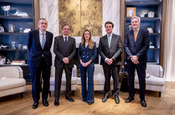 El CEO de Colonial, Pere Viñolas; el CEO de Merlin, Ismael Clemente; el socio responsable de Deals Real Estate en PwC España, Javier Kindelán, y la directora general de Negocio de Europa Press, Candelas Martín de Cabiedes.