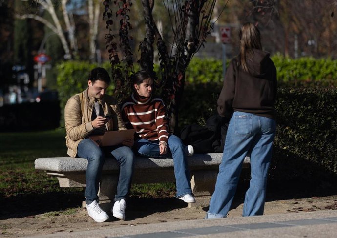 Archivo - Personas jóvenes