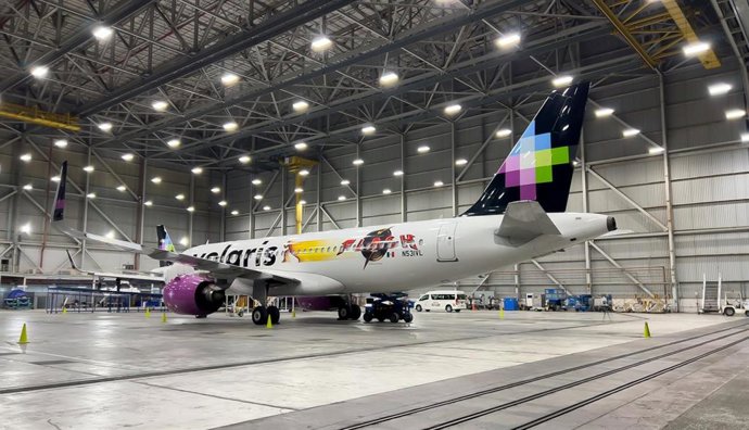 Archivo - Una aeronave de Volaris.