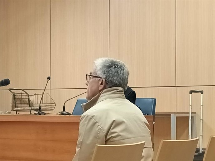 Un hombre acepta dos años de prisión por empujar a su hijo menor en una discusión y causarle una fractura craneal