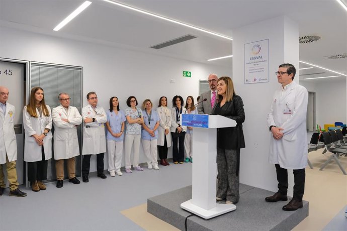 La presidenta de Cantabria, María José Sáenz de Buruaga, inaugura la Unidad de Enfermedades Raras de Valdecilla (UERVAL)