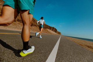 Archivo - Under Armour completa la generación de Velociti con los modelos 'Distance' y 'Pace'.