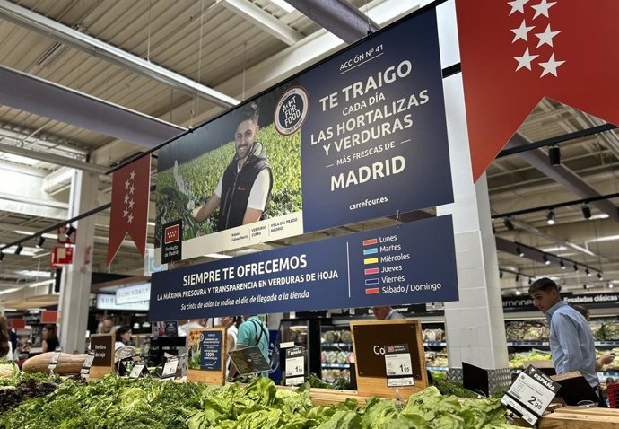 Archivo - La Comunidad de Madrid participa en una campaña de promoción de productos locales en 25 hipermercados