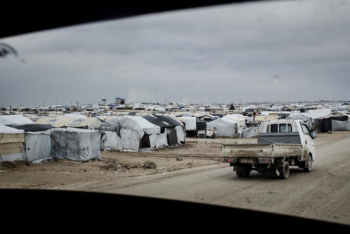 Archivo - Arquivo - 11 de fevereiro de 2025, Al Hol, Síria: Al Hol, 11 de fevereiro de 2025 - Dentro do campo de refugiados de Al Hol, onde cerca de 40.000 pessoas acusadas de terem ligações com o ISIS estão detidas, sob vigilância rigorosa das forças de 