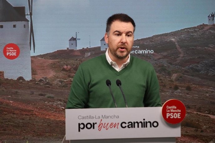 El diputado del PSOE en las Cortes de C-LM Antonio Sánchez Requena.