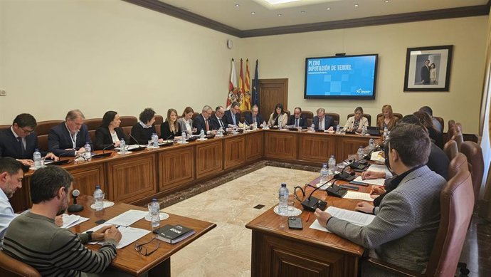 La Diputación de Teruel ha celebrado este miércoles sesión plenaria.