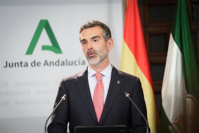 El consejero de Agricultura, Ramón Fernández-Pacheco, este miércoles en la rueda de prensa posterior al Consejo de Gobierno.