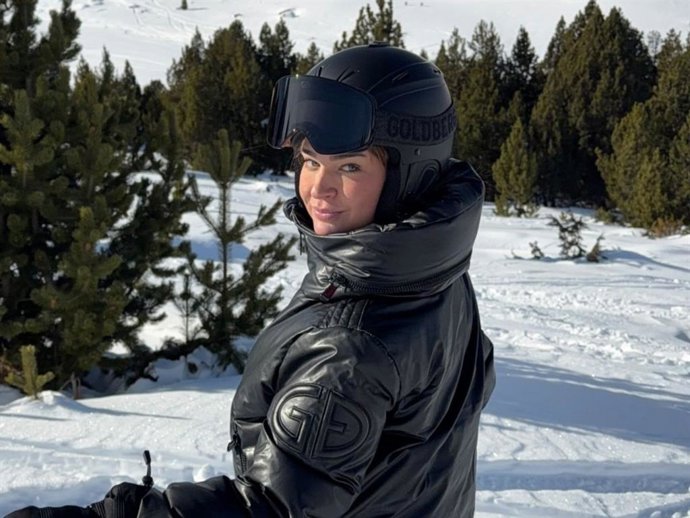 Laura Escanes en la nieve