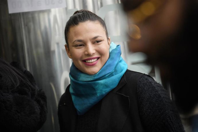 Archivo - La actriz, Elisa Mouliaá, llega a los Juzgados de Plaza de Castilla para entregar su móvil al juez del ‘caso Errejón’, a 13 de marzo de 2025, en Madrid (España). Elisa Mouliaá entrega su móvil al juez Adolfo Carretero, instructor que investiga a