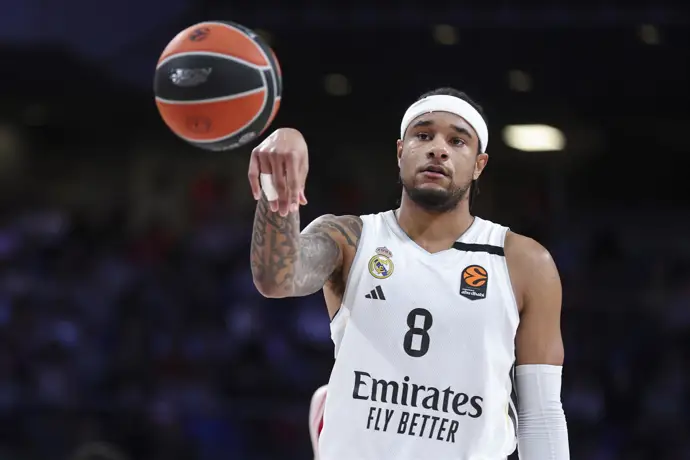 Chuma Okeke durante un partido con el Real Madrid