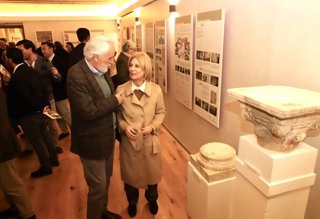 La alcaldesa de Jerez de la Frontera (Cádiz), María José García-Pelayo, en la inaugurado la exposición sobre los resultados de la intervención de conservación y consolidación acometida en la Casa Palacio Riquelme.