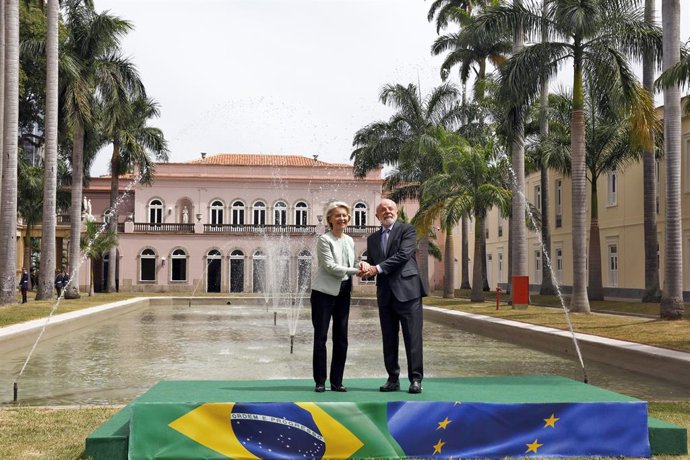 Archivo - Arquivo - 16 de janeiro de 2026, Brasil, Rio de Janeiro: A presidente da Comissão Europeia, Ursula von der Leyen, se reúne com o presidente do Brasil, Luiz Inácio Lula da Silva, no Palácio Itamarati, no Rio de Janeiro. Foto: Tânia Rêgo/Agência B