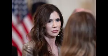 Un juez de EEUU declara ilegal la política de Seguridad Nacional para deportar migrantes a terceros países