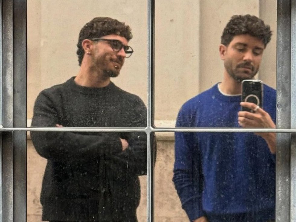 Pablo Alborán ha compartido en redes su primera imagen con Juan Sesma durante una escapada a Lisboa