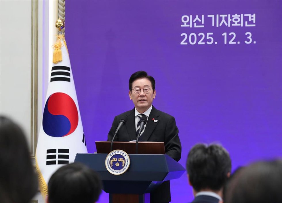 Archivo - El presidente de Corea del Sur, Lee Jae Myung, durante una rueda en Seúl en diciembre de 2025 (archivo)