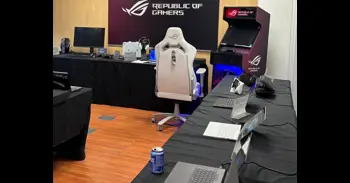 Asus presenta en España el portátil 'gaming' de doble pantalla Zephyrus DUO y la colaboración con Hideo Kojima