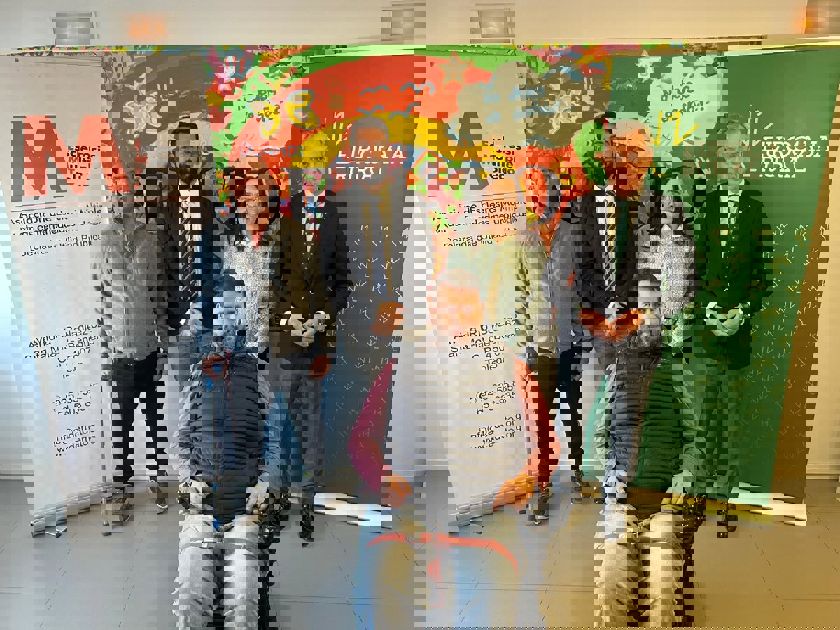 Eurocaja oficializa con Ademto su donación de lo recaudado en el partido benéfico preCorpus organizado por Europa Press