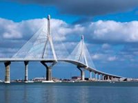 Investigado en Cádiz por circular a 173 kilómetros por hora por el puente de 'La Pepa'