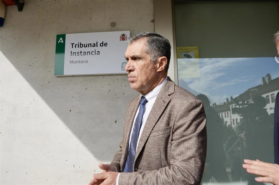 Archivo - El presidente del Tribunal Superior de Justicia de Andalucía (TSJA), Lorenzo del Río, visita los Juzgados de Montoro (Córdoba) para interesarse por las necesidades y refuerzos al asumir la investigación del accidente ferroviario ocurrido en Ad