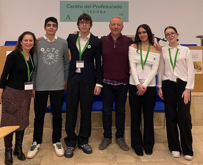 El equipo ganador del torneo en francés, del IES Maimónides.