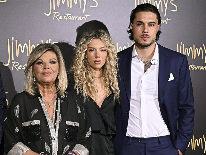 Archivo - Terelu Campos, Alejandra Rubio, Y Carlo Costanzia En El Cumpleaños De La Presentadora