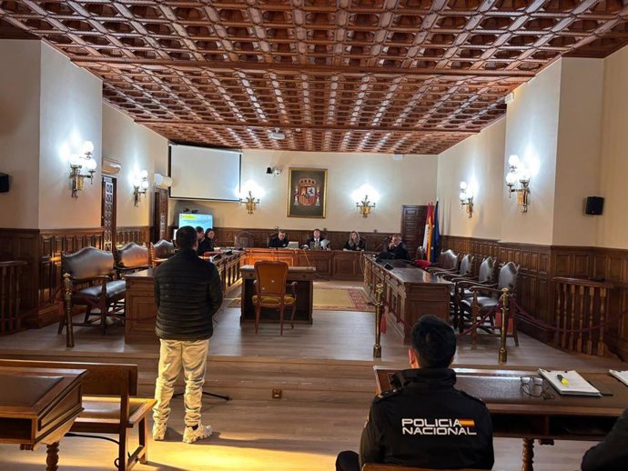 Juicio contra el acusado de apuñalar a un jefe de la empresa que le despidió en Tarancón.