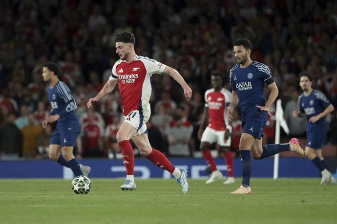 Archivo - Declan Rice of Arsenal, Goncalo Ramos of PSG during the UEFA Champions League, Semi-finals, 1st leg football match between Arsenal FC and Paris Saint-Germain (PSG) on April 29, 2025 at Emirates Stadium in London, England - Photo Jean Catuffe / D