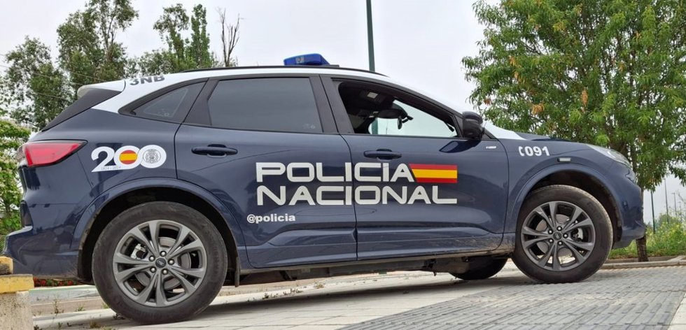 Archivo - Sucesos.-En libertad una pareja tras "comprar" las llaves de una vivienda de Pajarillos y cambiar el bombín de la puerta