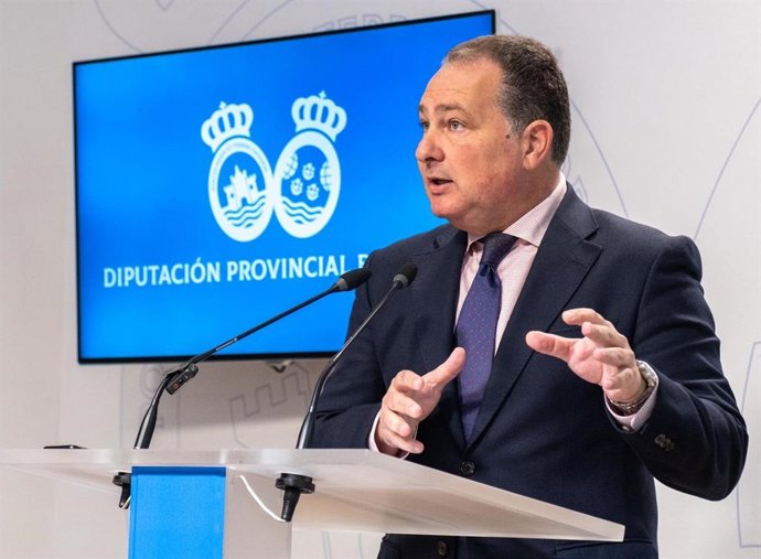 El presidente de la Diputación Provincial de Huelva, David Toscano, este jueves en rueda de prensa.