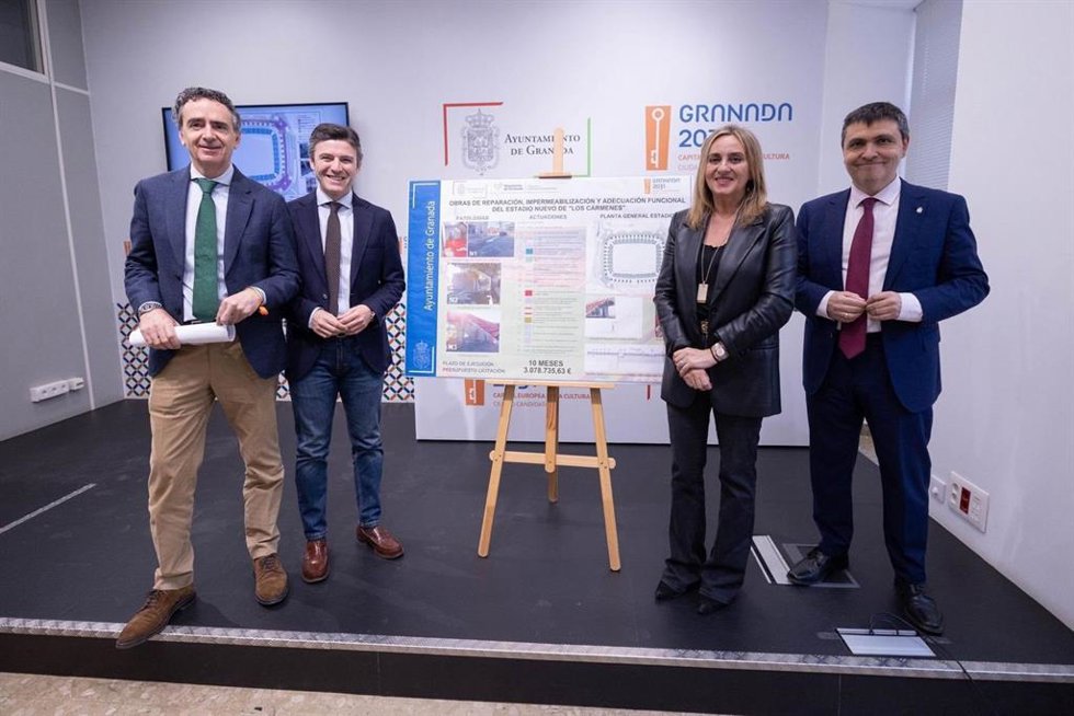 La alcaldesa de Granada, Marifrán Carazo, ha participado en la presentación de las novedades sobre Los Cármenes