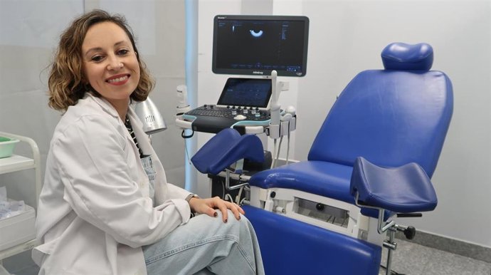Doctora Ana Jiménez, especialista en Obstetricia y Ginecología de Insego en el Hospital Vithas Sevilla