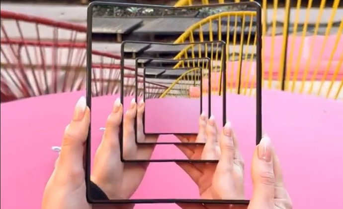 Adelanto del modelo plegable Razr Fold de Motorola.