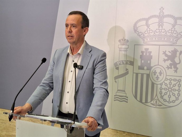 El subdelegado del Gobierno en Almería, José María Martín, durante la rueda de prensa.